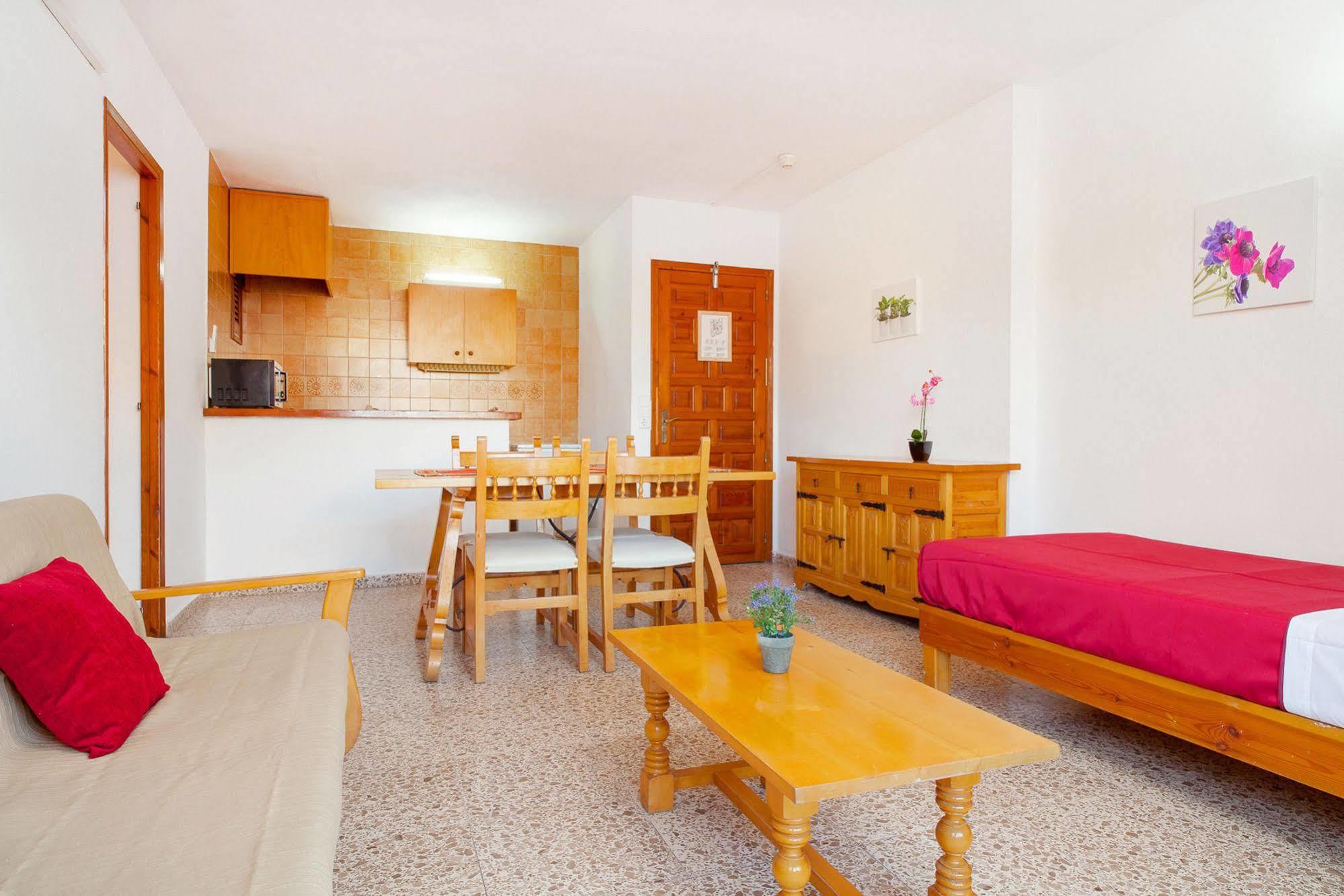 سان أنطونيو Apartamentos Puet المظهر الخارجي الصورة